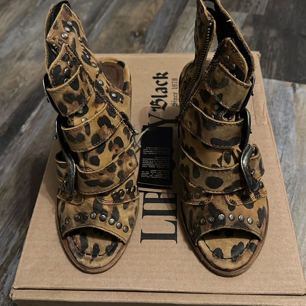 NWT Liberty Black booties